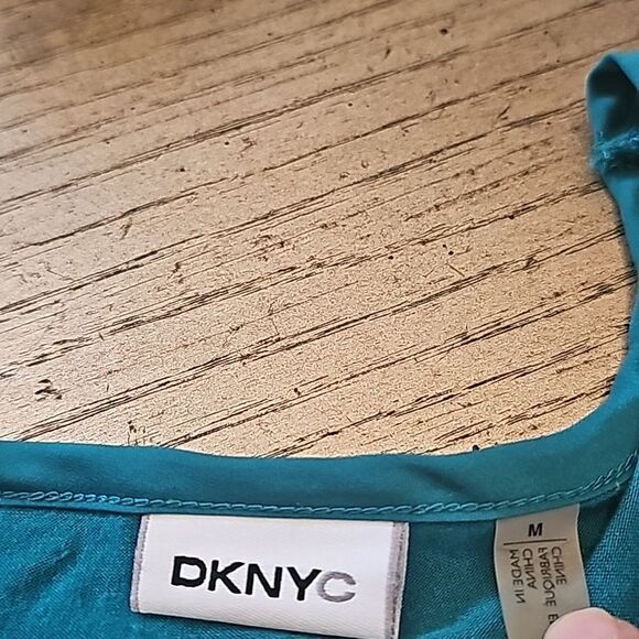 Green blouse DKNYC size M - Picture 5 of 11
